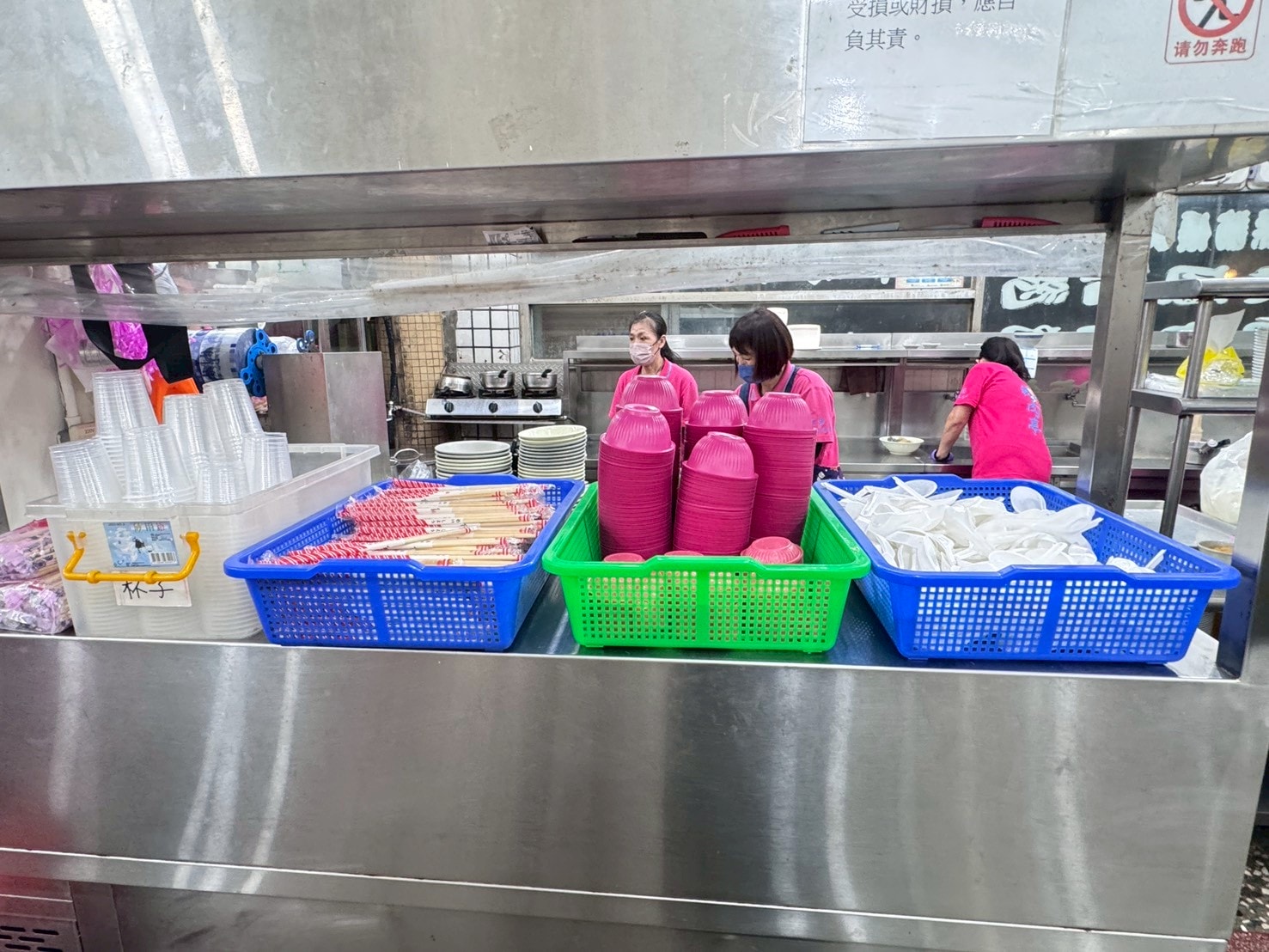 ｜食記-嘉義縣民雄鄉｜正宗民雄鵝肉亭｜估狗破萬評價真的不是灌水的！鵝肉大盤鮮嫩又多汁，隨意點都好吃又平價！