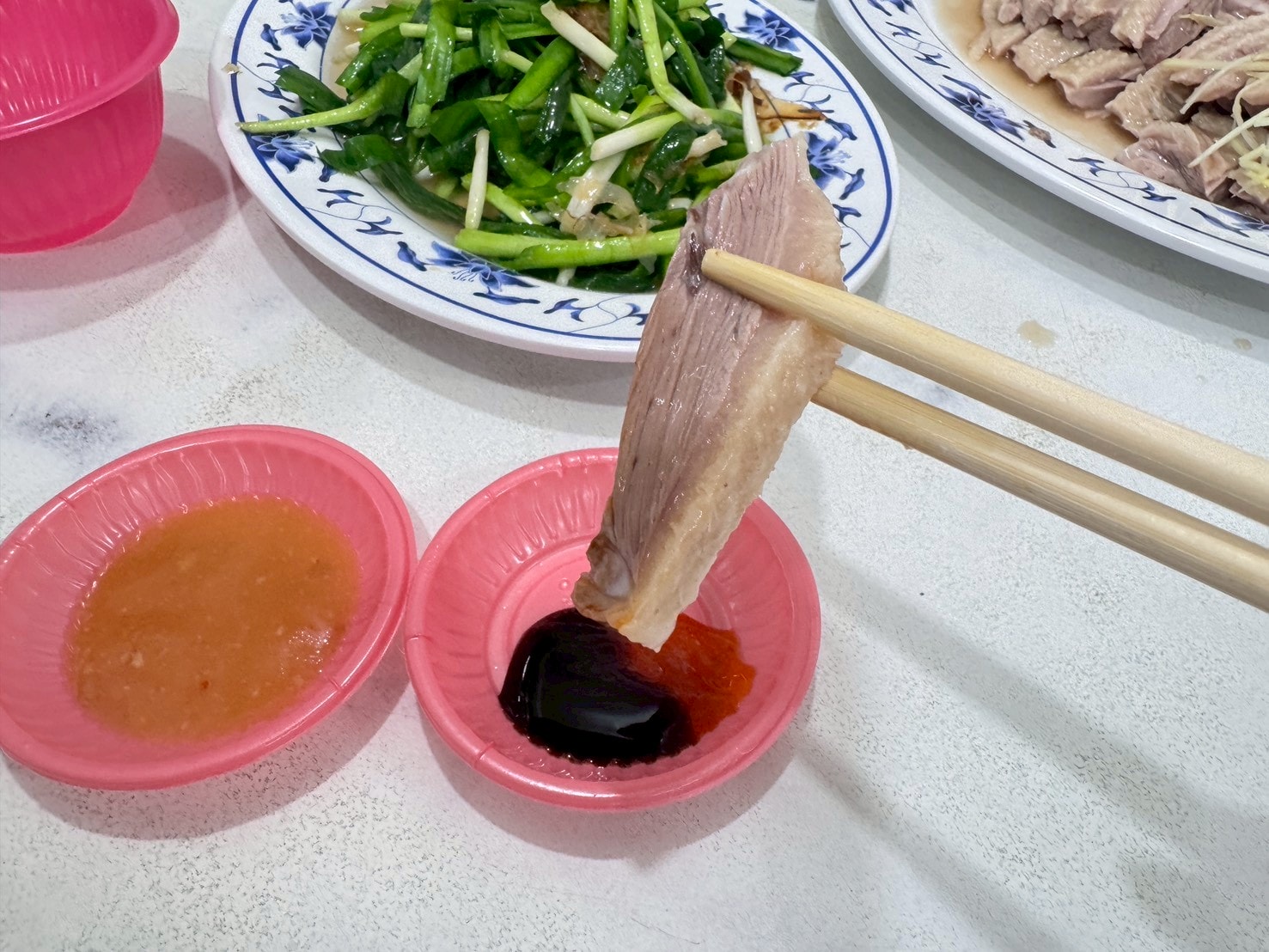 ｜食記-嘉義縣民雄鄉｜正宗民雄鵝肉亭｜估狗破萬評價真的不是灌水的！鵝肉大盤鮮嫩又多汁，隨意點都好吃又平價！