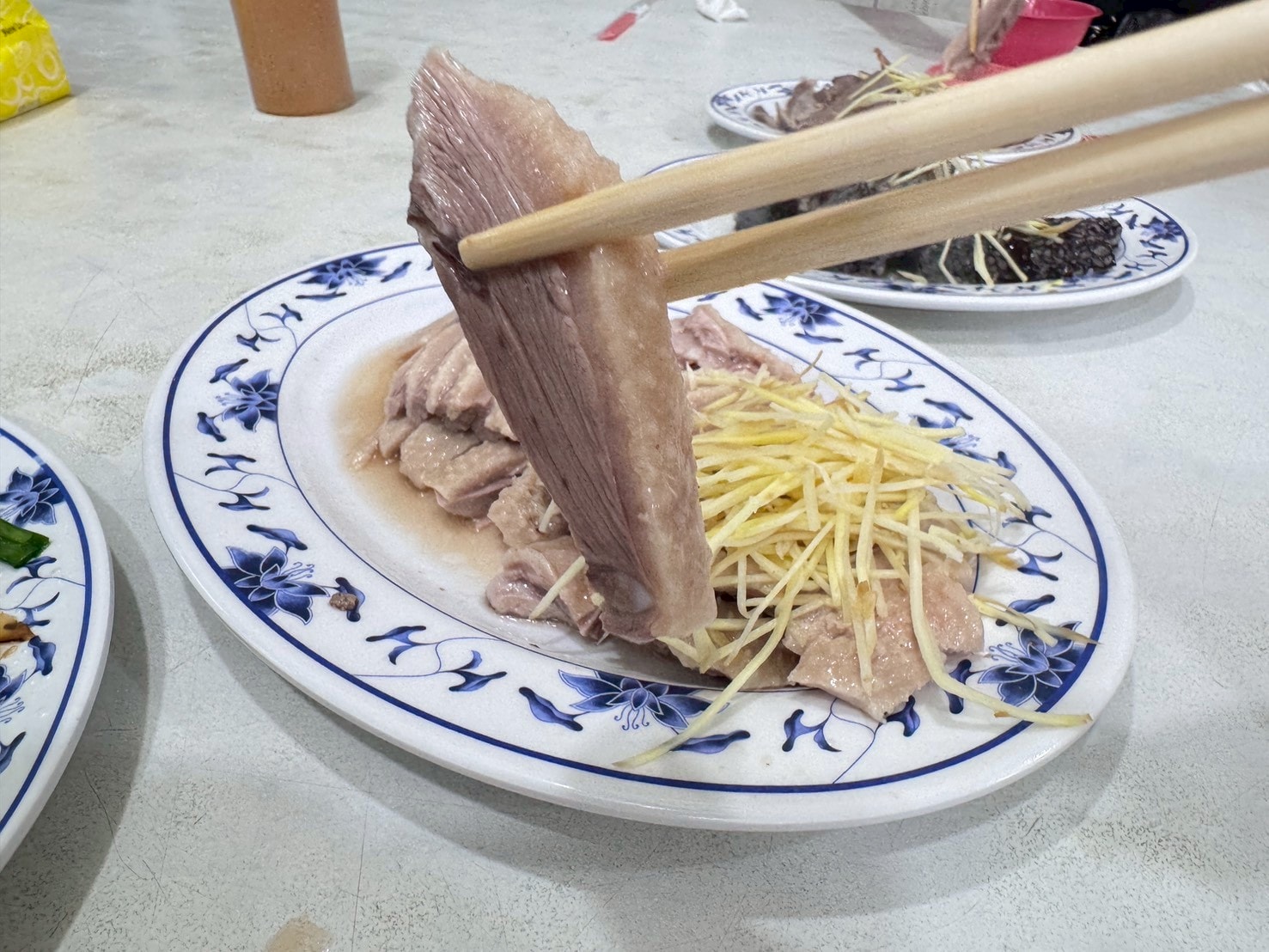 ｜食記-嘉義縣民雄鄉｜正宗民雄鵝肉亭｜估狗破萬評價真的不是灌水的！鵝肉大盤鮮嫩又多汁，隨意點都好吃又平價！