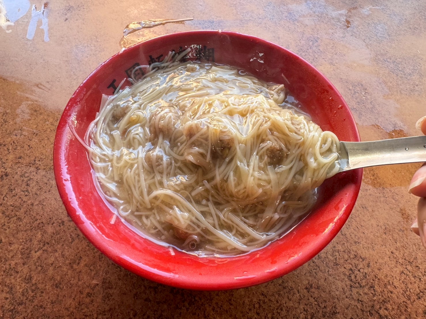 ｜食記-彰化縣鹿港鎮｜王罔麵線糊｜鹿港老街百年麵線糊，麵線糊清甜順口，人潮與人氣不墜的人氣老店~
