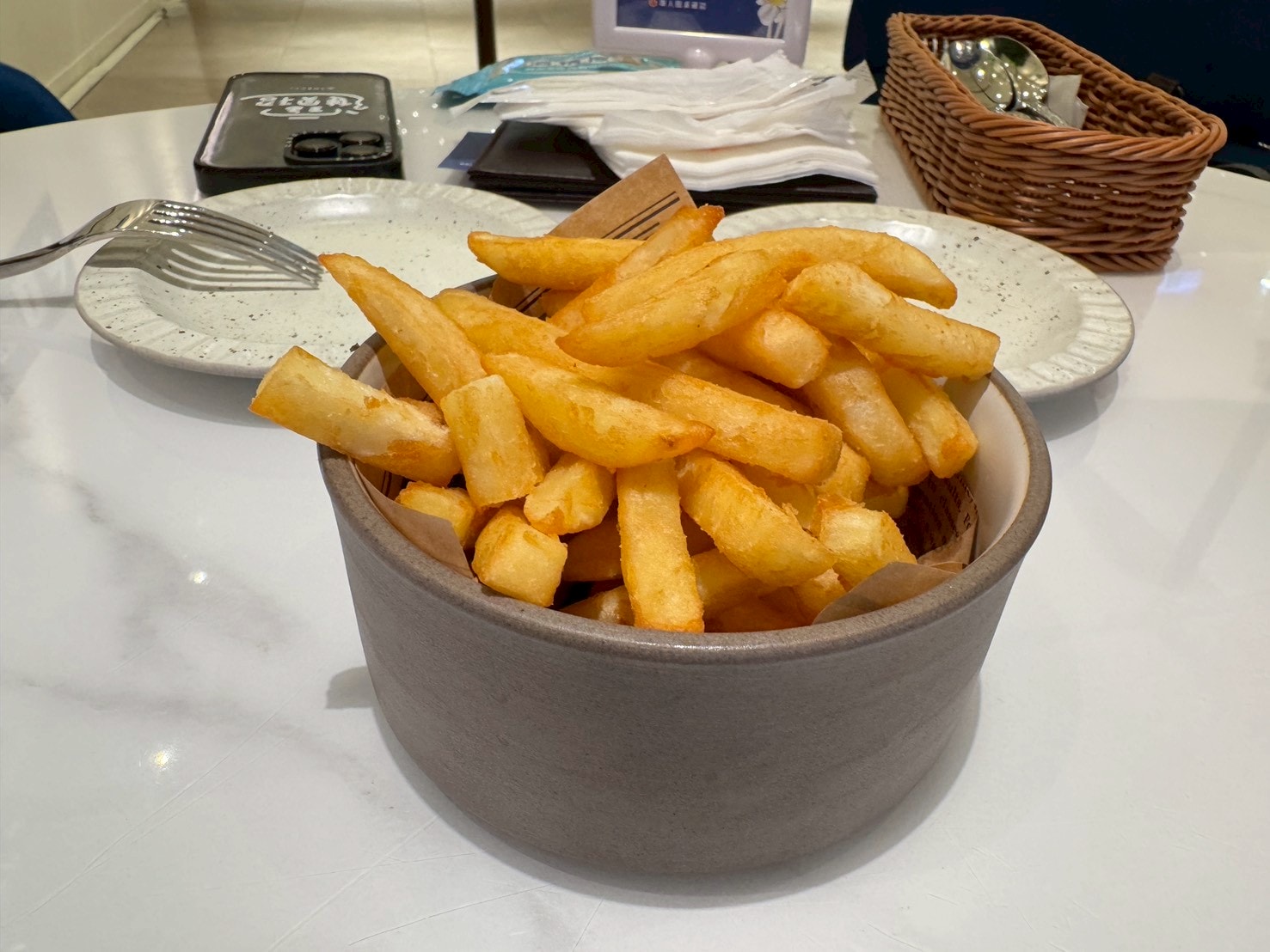 ｜食記-台北市信義區｜英格莉莉(統一時代百貨店)｜新開幕！英格莉莉進駐統一時代百貨，打造英倫風花園悠閒秘境~