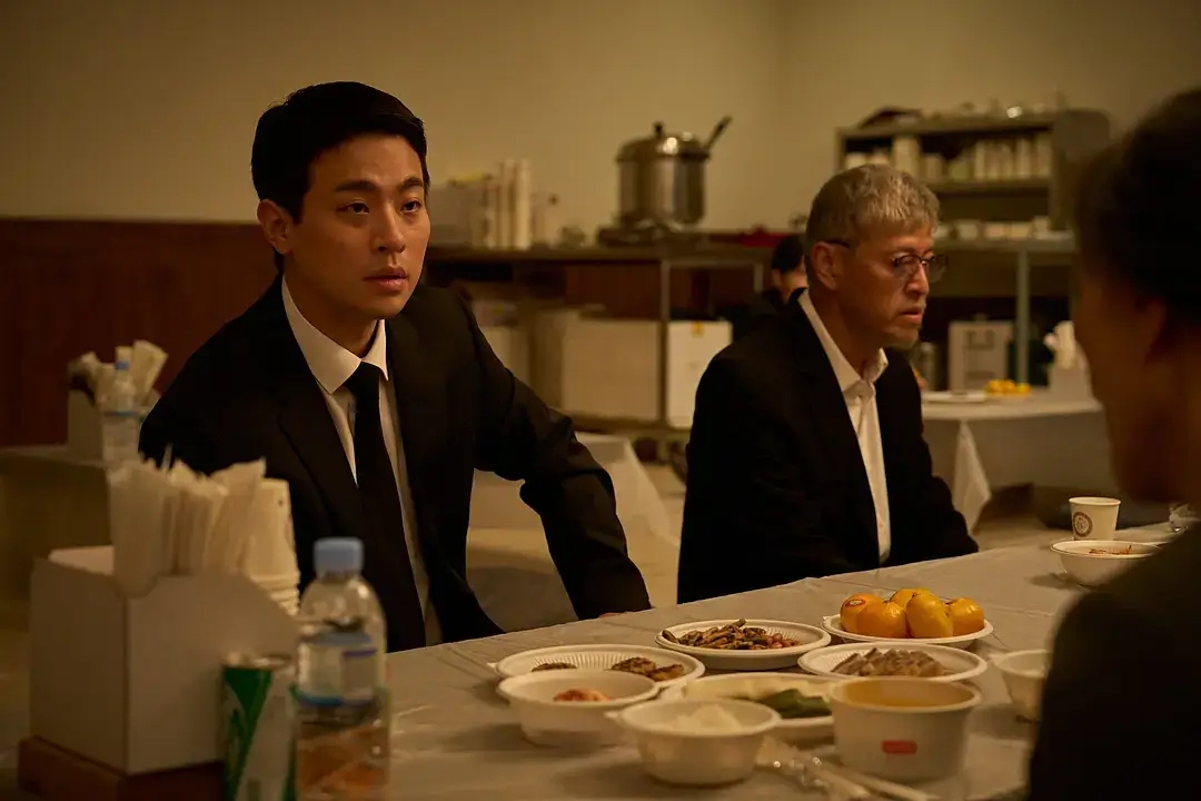 |韓國電影|醜得要命|一具突如其來的屍體,反映出被美醜綁架的扭曲社會~ - 第2張圖 |韓國電影|醜得要命|一具突如其來的屍體,反映出被美醜綁架的扭曲社會~