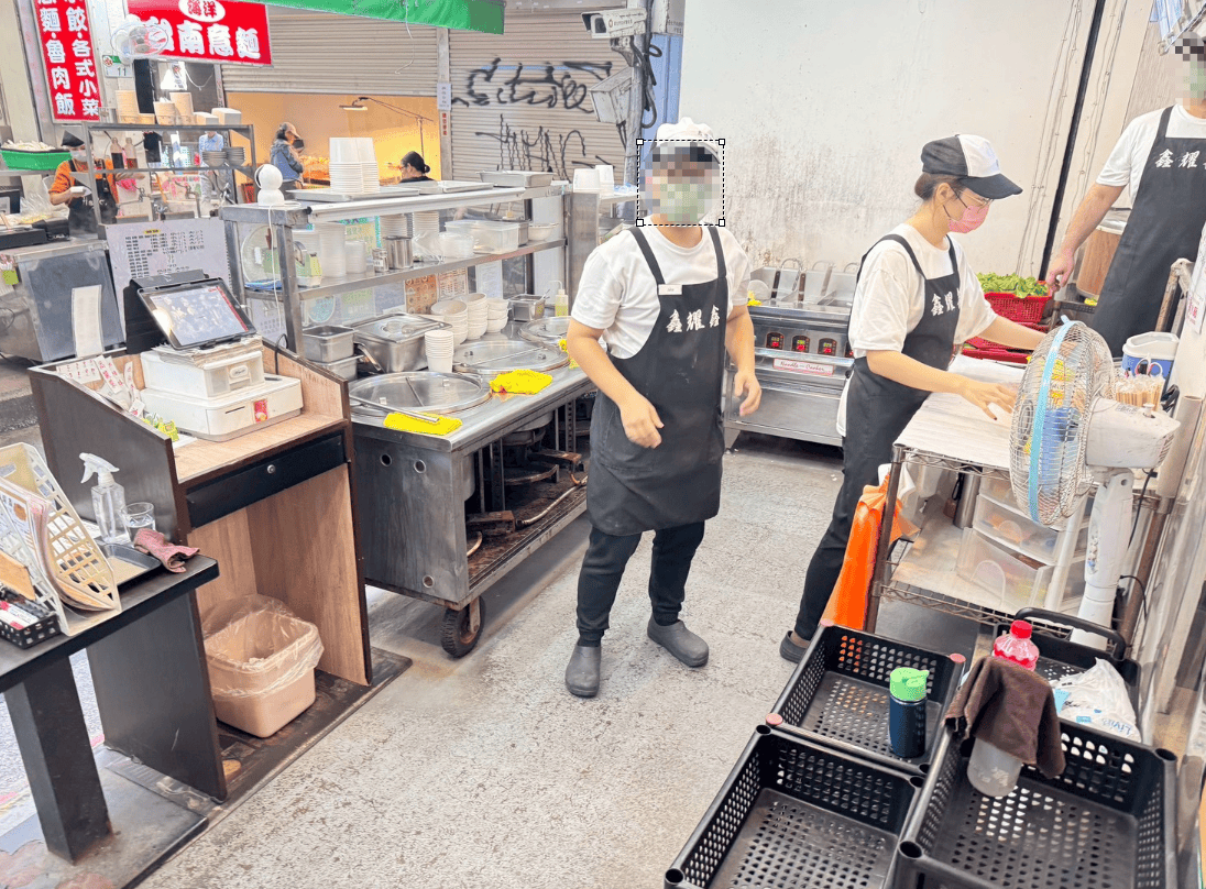 |食記-台北市中正區|鑫耀鑫|台北車站雞肉飯,用餐環境乾淨舒適,吃麵吃飯這邊通通都有~ - 第4張圖 |食記-台北市中正區|鑫耀鑫|台北車站雞肉飯,用餐環境乾淨舒適,吃麵吃飯這邊通通都有~