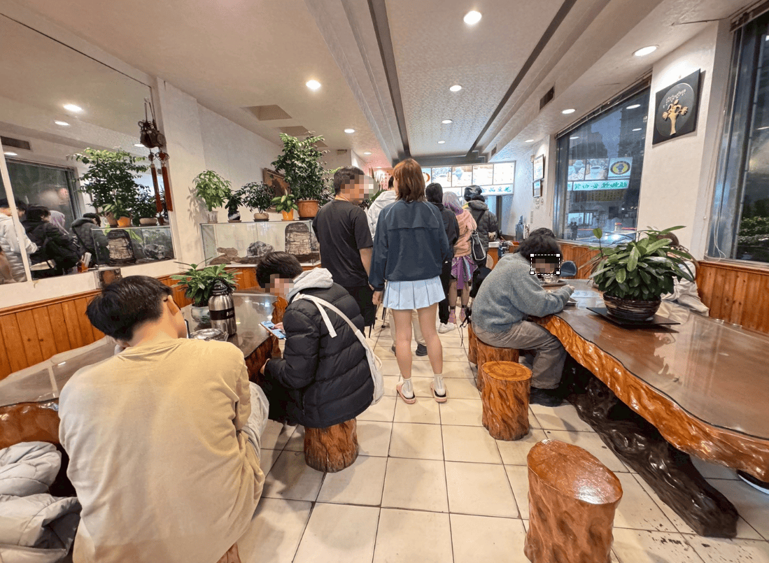 ｜食記-台北市中山區｜愛弟豆花｜大直超過40年豆花老店，豆花綿密豆香濃，有經過可以去吃一碗喔~