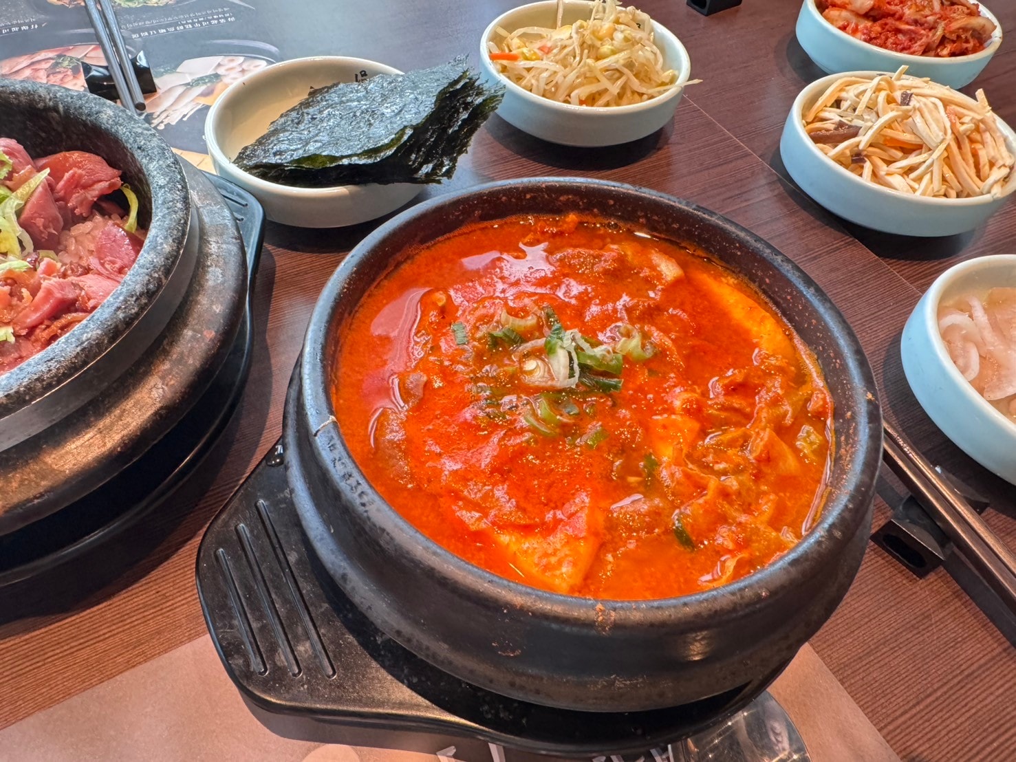 ｜食記-台北市信義區｜涓豆腐(統一時代店)｜集結傳統與創意的韓式料理，環境舒適服務好，異國料理聚餐好選擇~