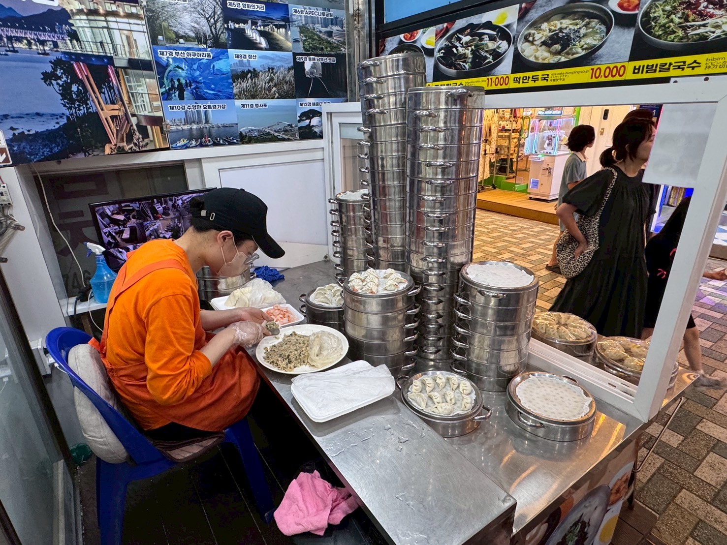 ｜食記-韓國釜山｜手工餃海鮮刀削麵(海雲台)｜手工餃味道可以，海鮮刀削麵完全不行，希望大家不要踩到雷啊~
