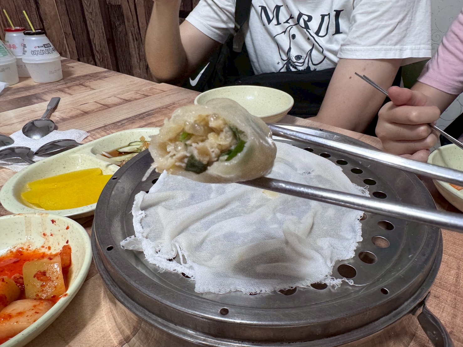 ｜食記-韓國釜山｜手工餃海鮮刀削麵(海雲台)｜手工餃味道可以，海鮮刀削麵完全不行，希望大家不要踩到雷啊~