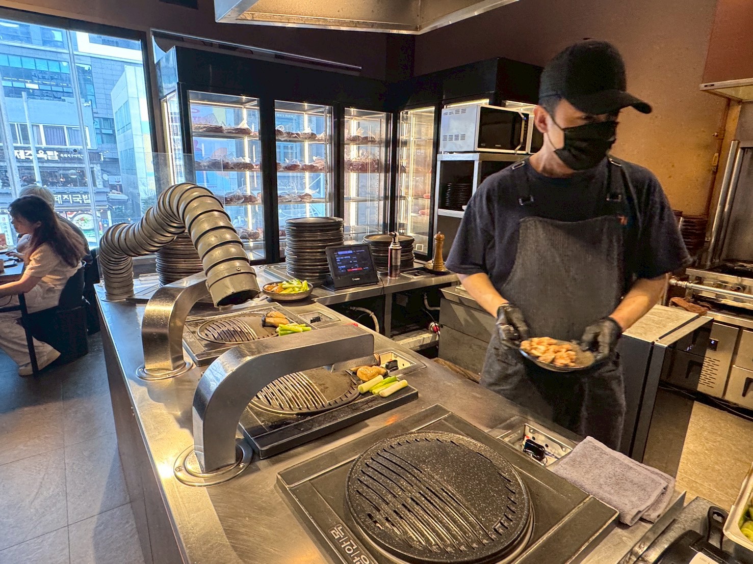 |食記-韓國釜山(海雲台)|광안목 해운대점廣安木|海雲台精緻烤肉店,肉品札實新鮮無腥味,環境跟桌邊服務都很棒的餐廳! - 第11張圖 |食記-韓國釜山(海雲台)|광안목 해운대점廣安木|海雲台精緻烤肉店,肉品札實新鮮無腥味,環境跟桌邊服務都很棒的餐廳!
