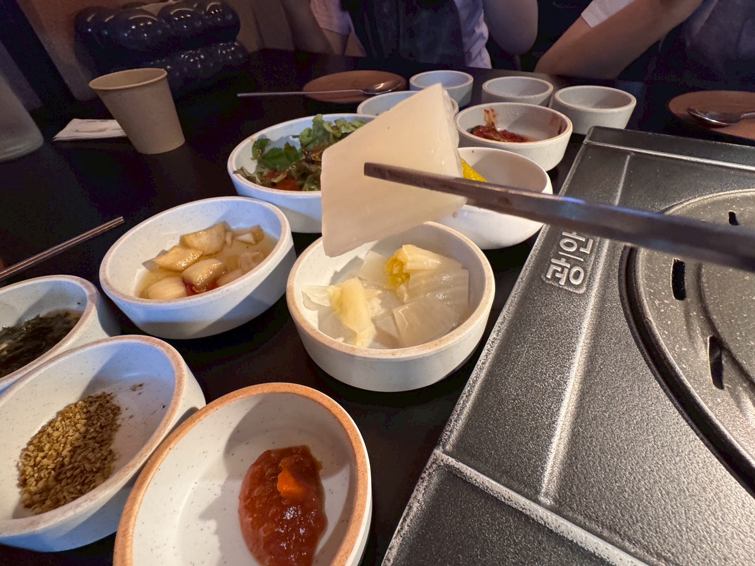 |食記-韓國釜山(海雲台)|광안목 해운대점廣安木|海雲台精緻烤肉店,肉品札實新鮮無腥味,環境跟桌邊服務都很棒的餐廳! - 第21張圖 |食記-韓國釜山(海雲台)|광안목 해운대점廣安木|海雲台精緻烤肉店,肉品札實新鮮無腥味,環境跟桌邊服務都很棒的餐廳!