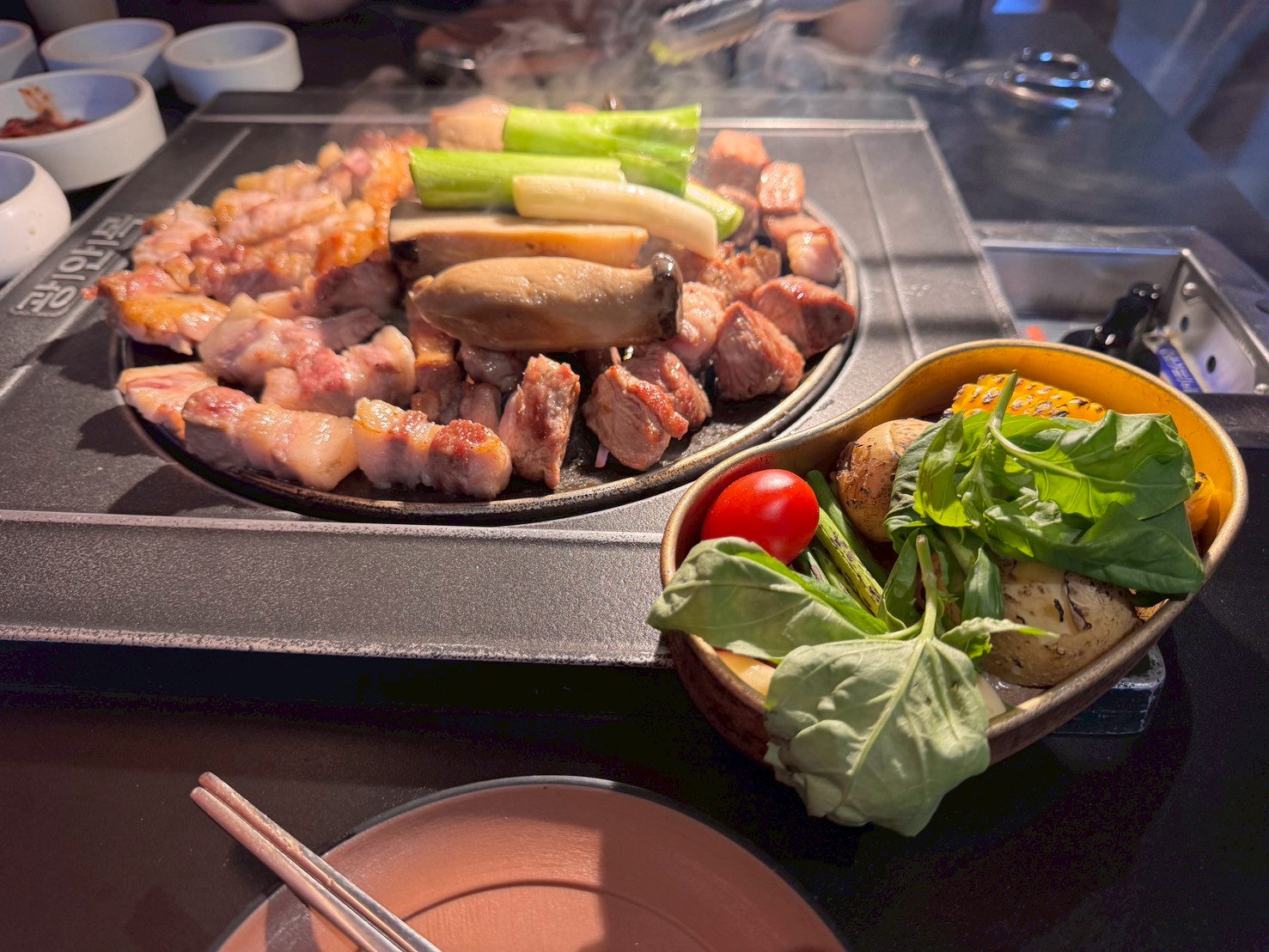 |食記-韓國釜山(海雲台)|광안목 해운대점廣安木|海雲台精緻烤肉店,肉品札實新鮮無腥味,環境跟桌邊服務都很棒的餐廳! - 第22張圖 |食記-韓國釜山(海雲台)|광안목 해운대점廣安木|海雲台精緻烤肉店,肉品札實新鮮無腥味,環境跟桌邊服務都很棒的餐廳!