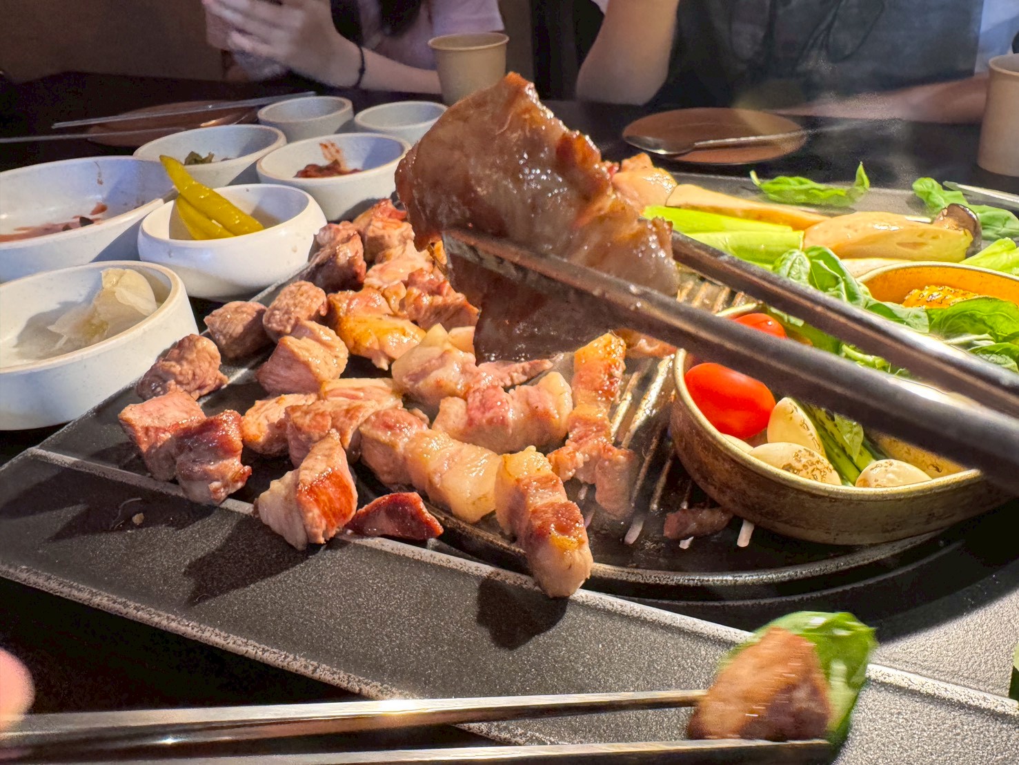 |食記-韓國釜山(海雲台)|광안목 해운대점廣安木|海雲台精緻烤肉店,肉品札實新鮮無腥味,環境跟桌邊服務都很棒的餐廳! - 第16張圖 |食記-韓國釜山(海雲台)|광안목 해운대점廣安木|海雲台精緻烤肉店,肉品札實新鮮無腥味,環境跟桌邊服務都很棒的餐廳!