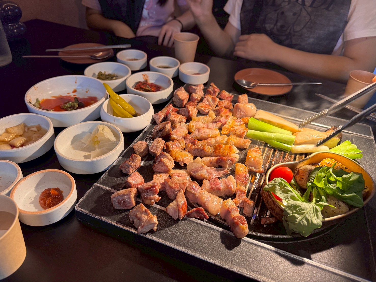 |食記-韓國釜山(海雲台)|광안목 해운대점廣安木|海雲台精緻烤肉店,肉品札實新鮮無腥味,環境跟桌邊服務都很棒的餐廳! - 第27張圖 |食記-韓國釜山(海雲台)|광안목 해운대점廣安木|海雲台精緻烤肉店,肉品札實新鮮無腥味,環境跟桌邊服務都很棒的餐廳!