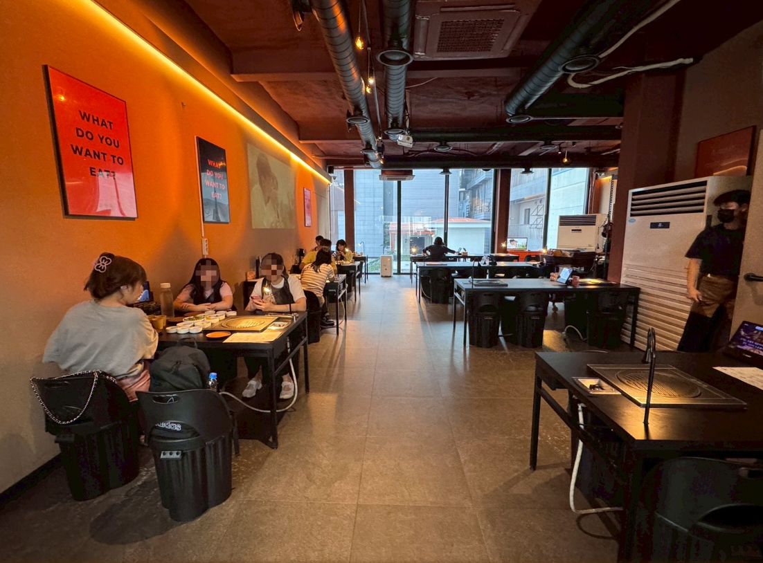 |食記-韓國釜山(海雲台)|광안목 해운대점廣安木|海雲台精緻烤肉店,肉品札實新鮮無腥味,環境跟桌邊服務都很棒的餐廳! - 第5張圖 |食記-韓國釜山(海雲台)|광안목 해운대점廣安木|海雲台精緻烤肉店,肉品札實新鮮無腥味,環境跟桌邊服務都很棒的餐廳!